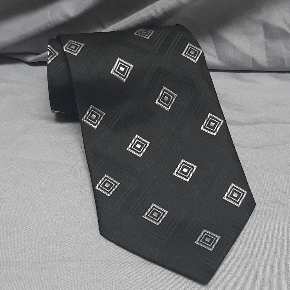 3/$18 George Martin Men's Tie